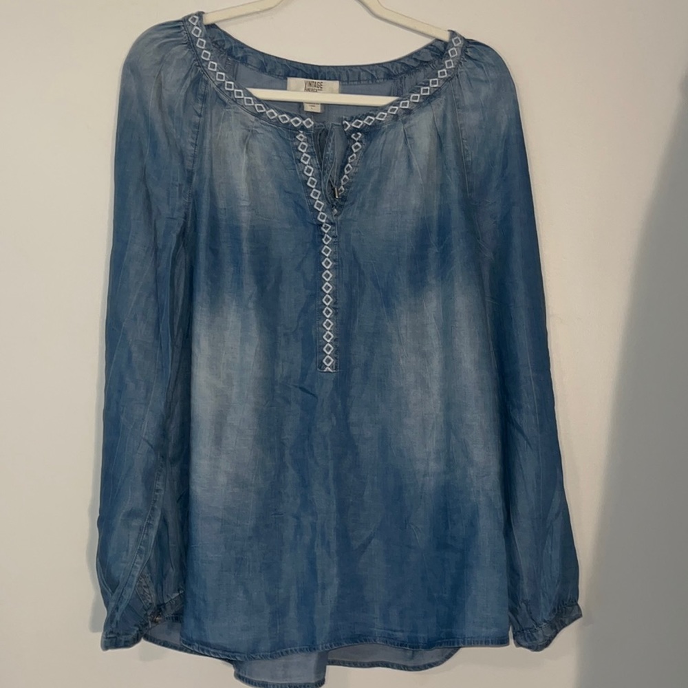 Vintage America Women’s Peasant Top Chambray Size L Distressed Never Worn